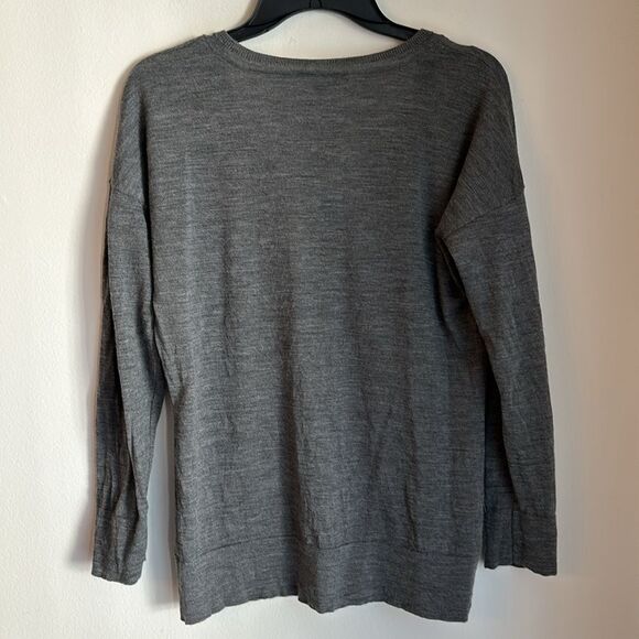J. Jill Women 100% Merino Wool V-Neck 3/4 sleeve knit sweater gray soft Size PM! - Picture 8 of 8